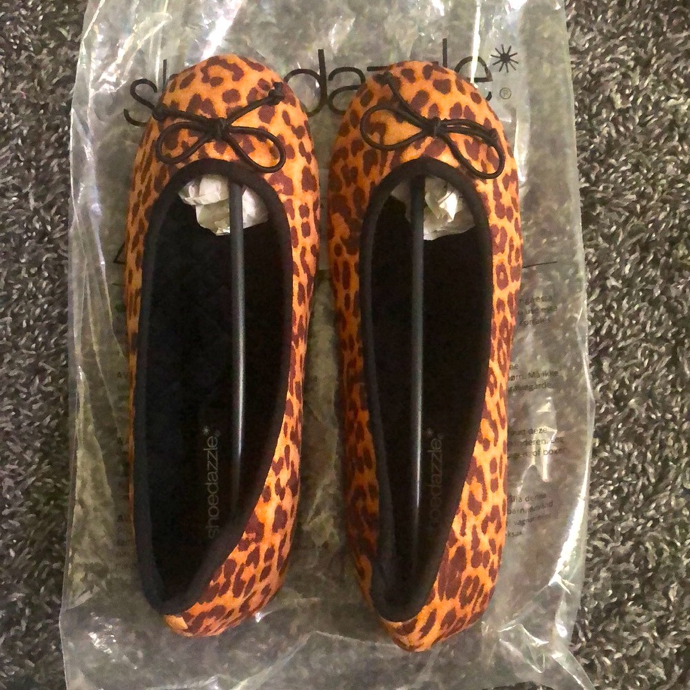 🛑sold🛑Leopard print slippers